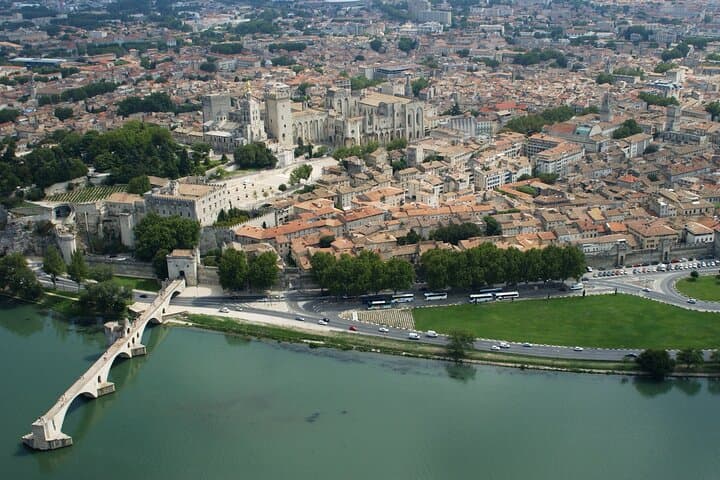 Private Transfer from Marseille Airport to Avignon