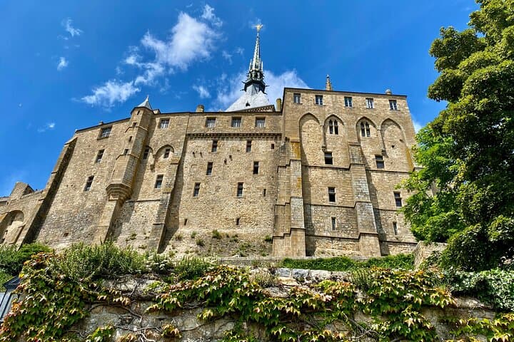 Mont Saint-Michel Small-group 2 to 7 people from Paris