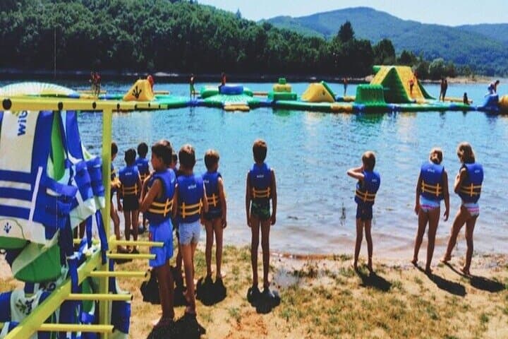 Entrance ticket Aquapark Lac du Laouzas in Nages