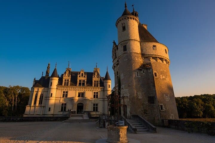 Chambord, Chenonceau and Amboise Private One-Day Tour from Paris