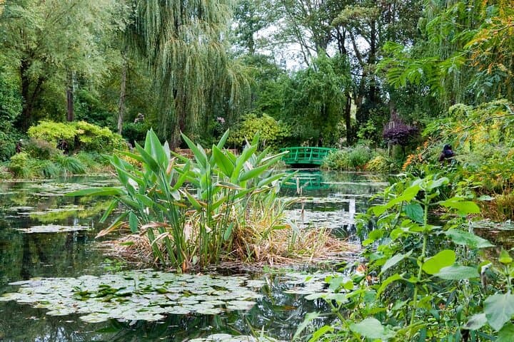 Giverny and Versailles Full Day Private Guided Tour wih Hotel Pickup
