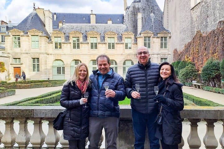 Fontainebleau Day Trip from Paris with a Local: Private & Personalized