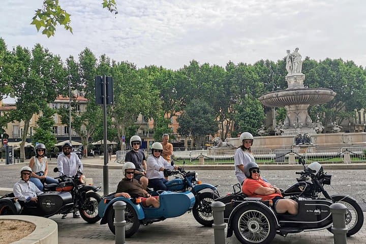 From Aix-en-Provence: 1-Hour Scenic Sidecar Tour on Cézanne Road