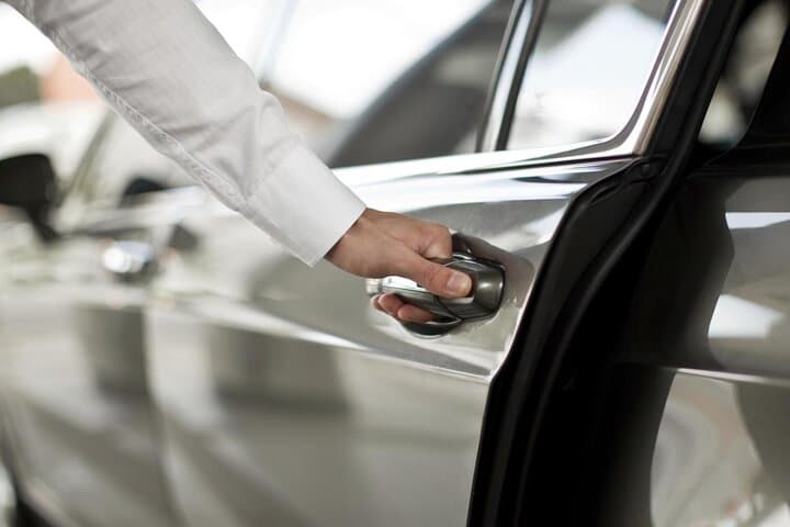 Best Private Airports Transfers - Executive Sedan Service
