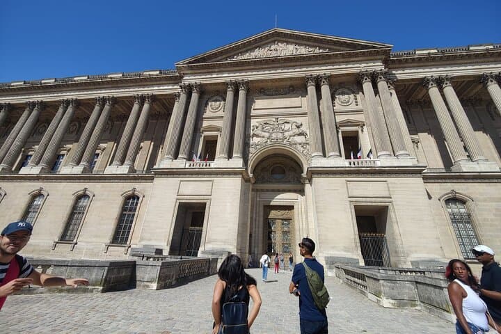 Paris 4 hours Private Guided Trip with Indian Meal -Hotel pickup