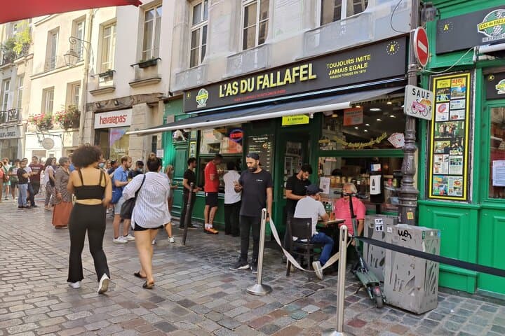 Paris 4 hours Private Guided Trip with Indian Meal -Hotel pickup