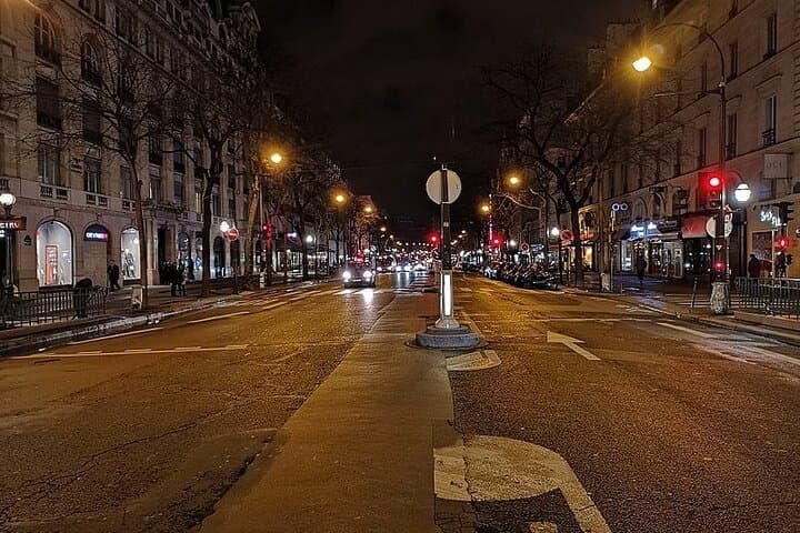 Private illumination Tour in Paris with Indian Dinner hotel Pickup