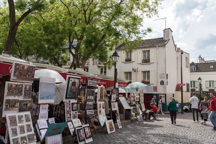 4 Hours Private Guided Tour of Le Marais & Montmartre