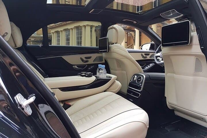Private Transfer: Nice Airport NCE to Cannes in Luxury Car