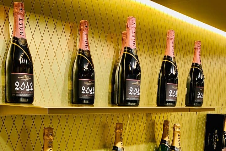 Epernay (World Capital Of Champagne)-Transportation Private Trip