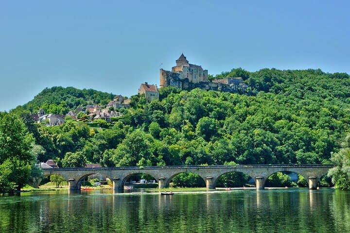 Private Transfer Sarlat to/from Bordeaux/Toulouse by Exploreo24