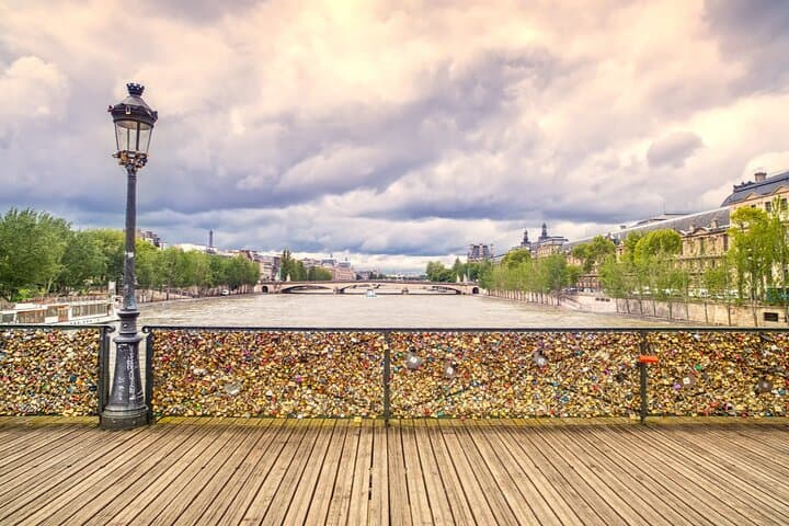 Live, Laugh, Love Along the Seine: Self-Guided Romantic Tour