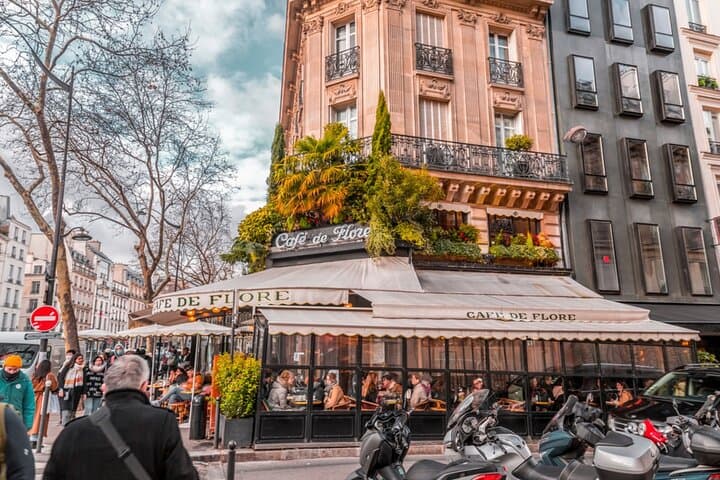 Live, Laugh, Love Along the Seine: Self-Guided Romantic Tour