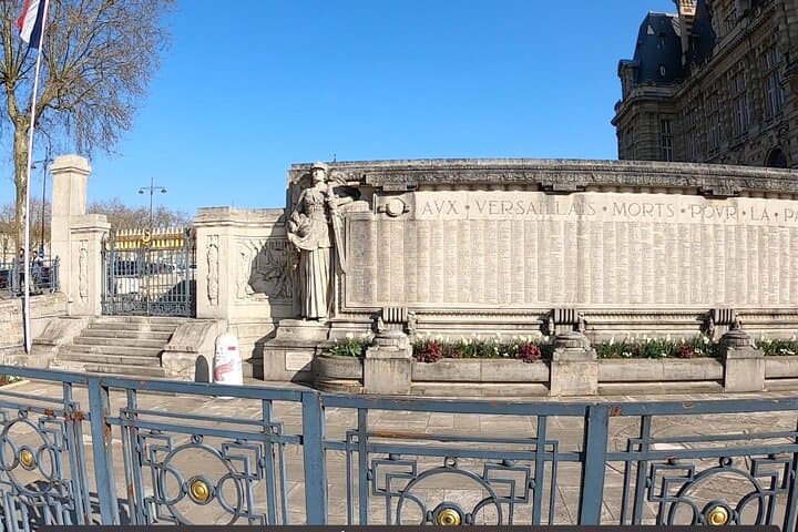 The Monument to the dead of #Versailles.
The War Memorial in #Versailles.