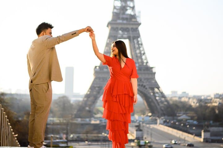 Photographer, Professional Photo Shoot - Eiffel Tower