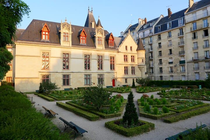 Paris - Marais mansion