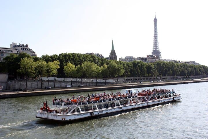 Two-hour Paris Tour including short walk and one hour Seine Cruise
