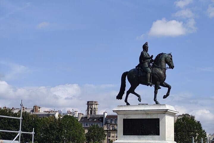 Half Day Paris Tour with Hotel pickup and drop