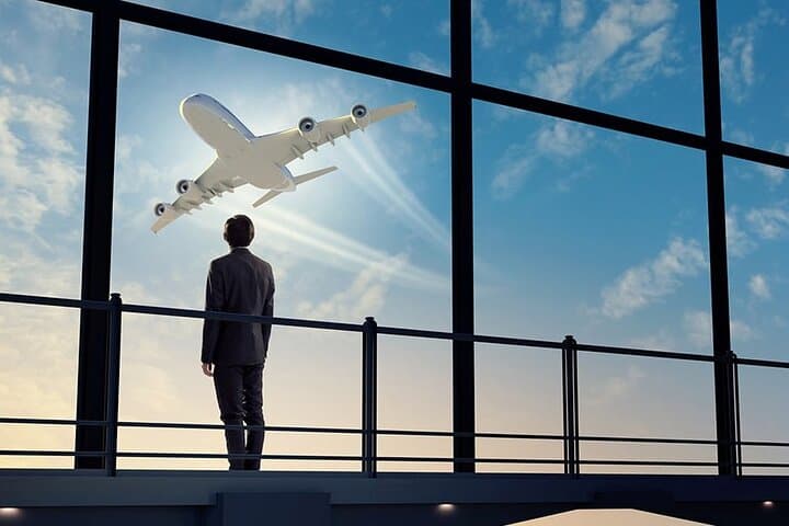 Private Transfer from Charle de Gaulle Airport to Paris