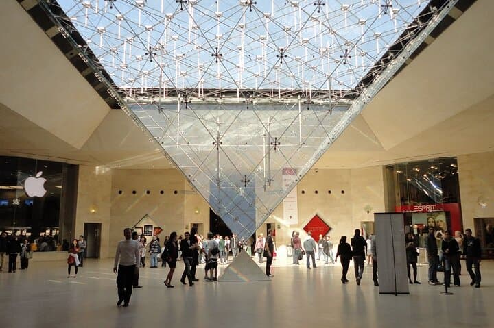 Full-Day Paris City Tour with Louvre, Saint-Germain-des-Pres and Lunch Cruise