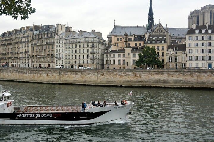 10-Hour Paris Tour with Seine Cruise and Lunch