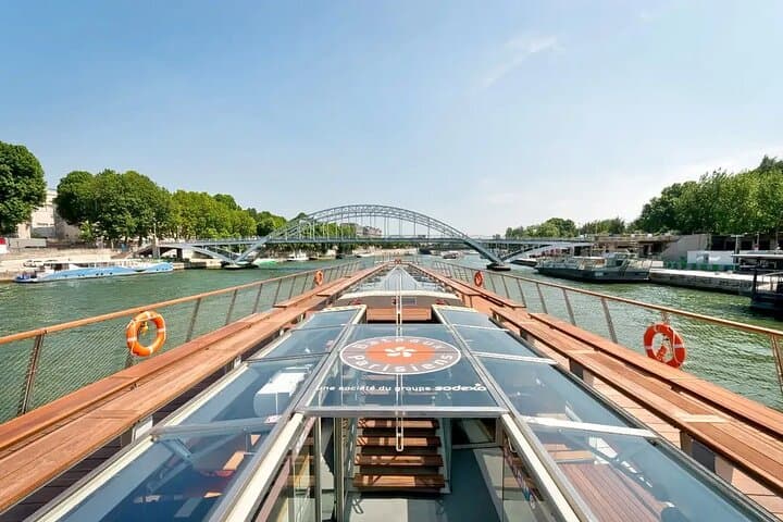 12-hours Paris City Tour with Cruise Lunch, Montparnasse and Crazy Horse Visit