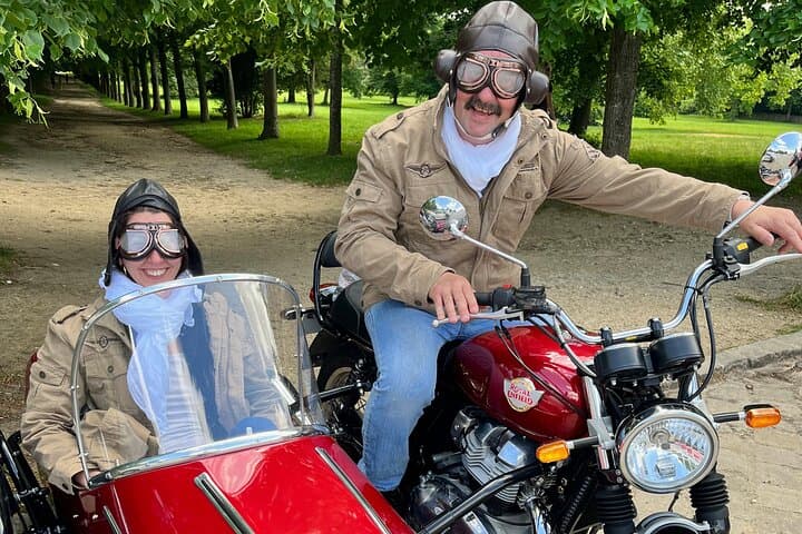 It's easy to have fun on a sidecar!