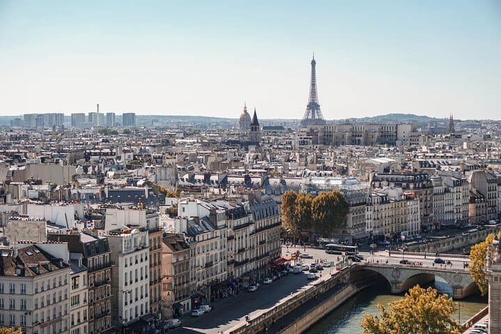 8 hours Paris city tour with Montmartre, Le Marais and Saint Germain Des Pres