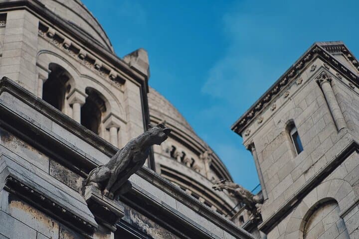 4 hours Paris private Montmartre Walking Tour and Seine River Cruise