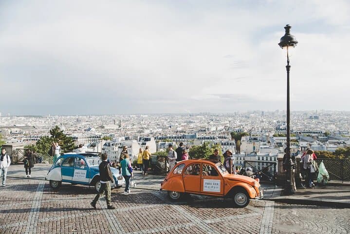 Full-Day Montmartre Tour with Seine River Cruise and shopping