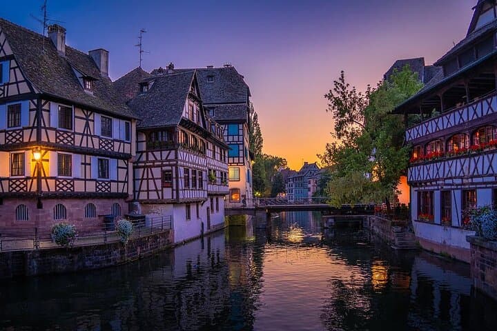 Private Romantic Walking Tour in Strasbourg Old Town