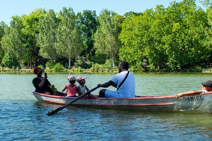 Family Activities - Boat ride in Paris