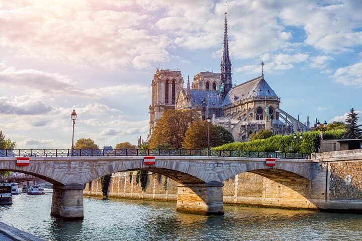Île de la Cité, the Old Town of Paris Private Guided Tour