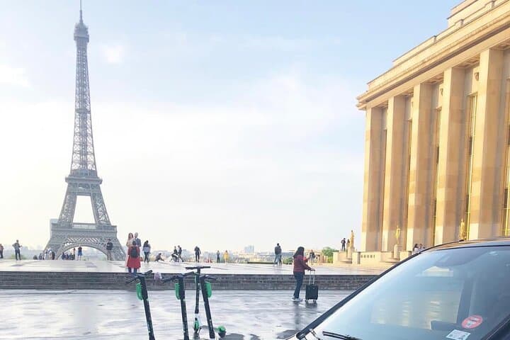 Private Transfer from Disneyland Paris to CDG Airport or City