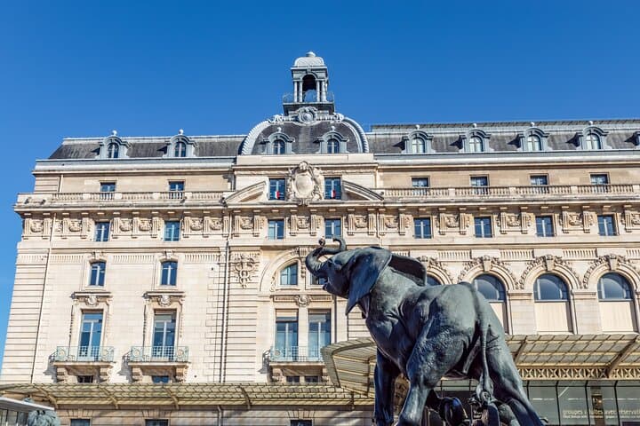 Skip-the-line Orsay Museum Private Tour in Paris for Kids and Families