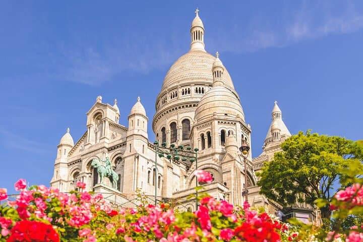 Paris Montmartre and Sacre Coeur Private Tour for Kids and Families