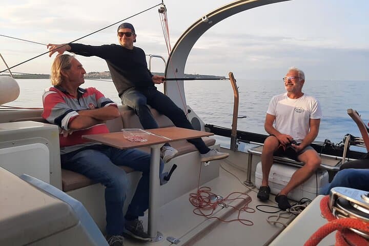 Sea trip in a fast and comfortable sailboat in Leucate: privatization 1/2d