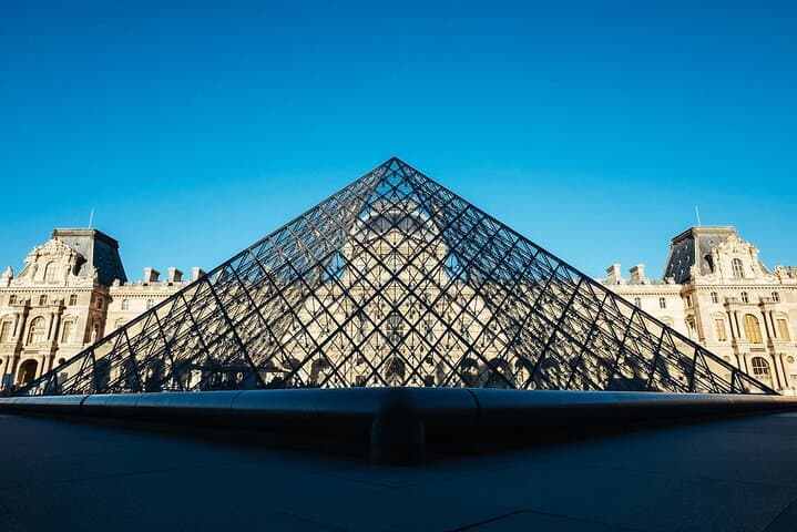 Half-Day Paris Private Vintage Car Tour with River Cruise and hotel pick up