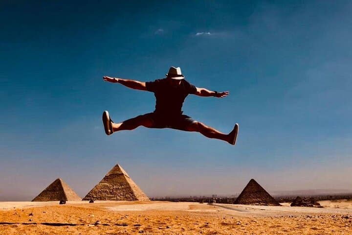 All Inclusive Day Tour To Giza Pyramids Egyptian Museum And Bazaar