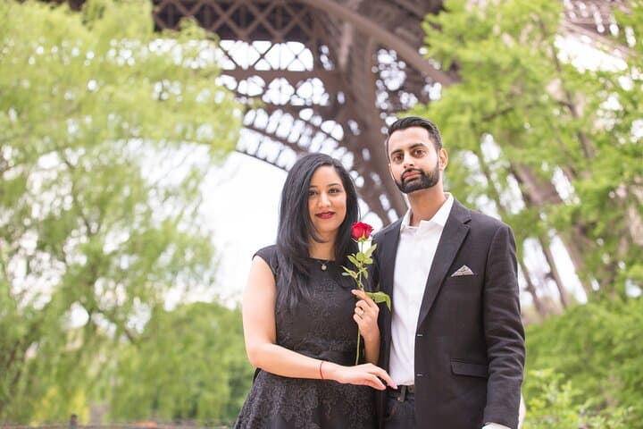 Celebrate in Paris with Photo Portraits of You by a Professional Photographer