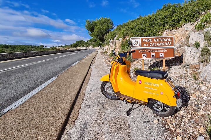 E-motorbike virtual guided tour in Marseille