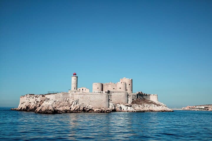 Private Transfer From Saint Tropez to Marseille, 2 Hour Stop