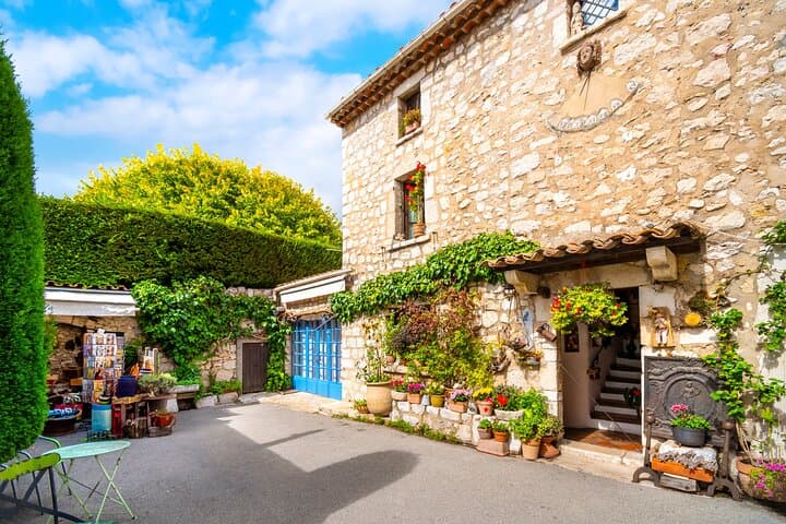 Discover Our Fields and Lake Full-Day Shared Tour from Nice