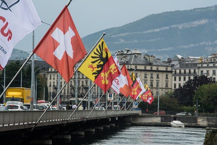 Private Transfer from Lyon to Geneva with 2h Stop in Chambery