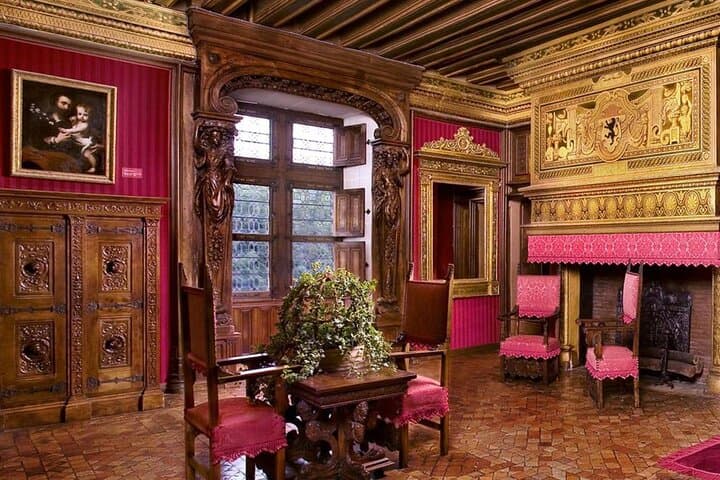 Loire Valley Chateaux from Paris Private Tour