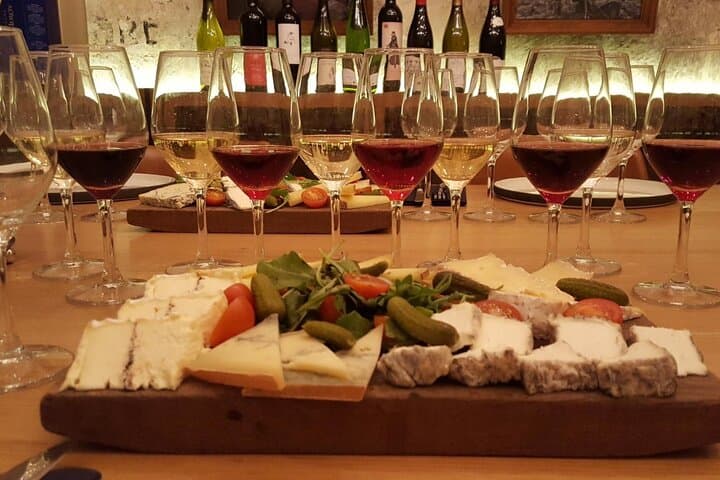 Night Tour of Paris by a Vintage Car and Wine Tasting