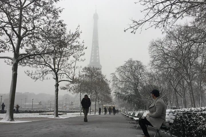 6 Hours Paris Tour with Cruise and Galleries Lafayette