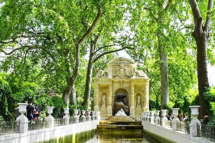 Full Day Photo Tour in Paris