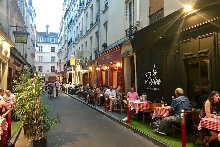Private Pick-up and Walking Food Tour in Saint Germain des Prés