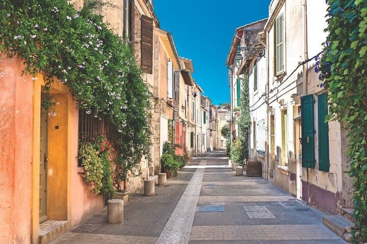 Pedestrian and flowery streets in Arles